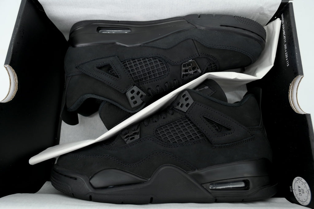 Air Jordan 4“Black Cat”