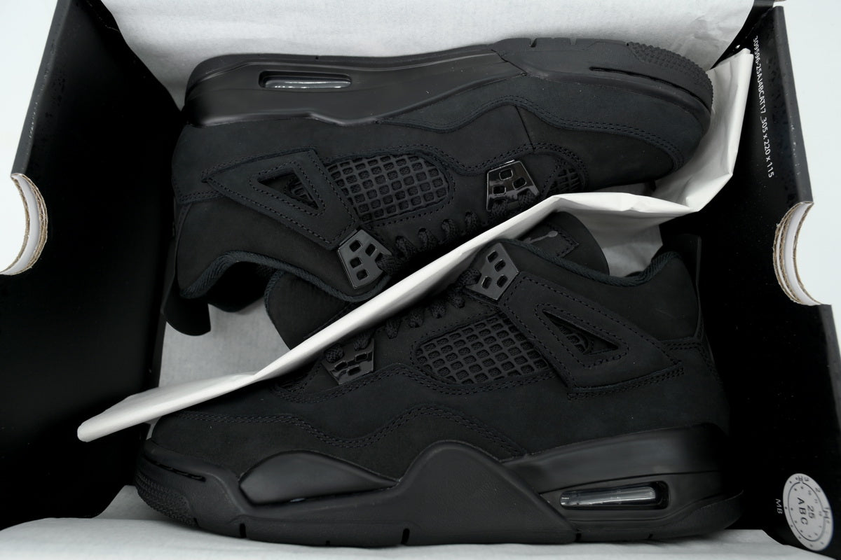 Air Jordan 4“Black Cat”